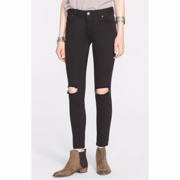 Free People Denim - FREE PEOPLE black distressed skinny jeans